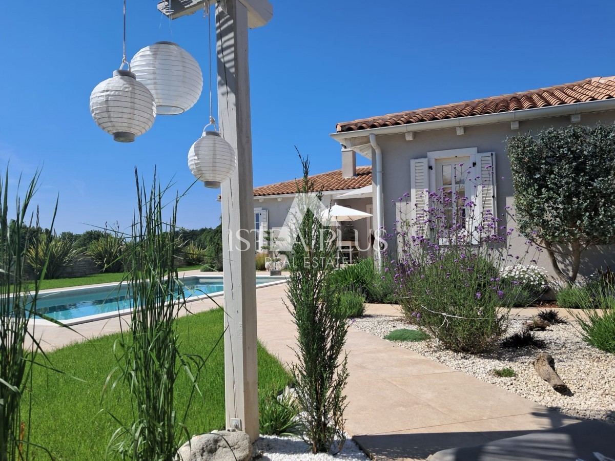 Эксклюзив! Уникальная вилла, сочетающая в себе качество, функциональность и расположение с открытым видом на море.