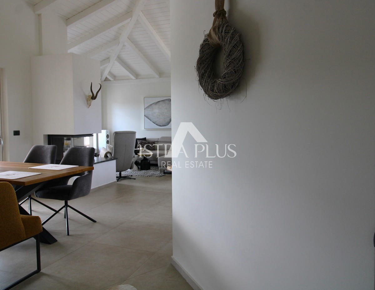 Эксклюзив! Уникальная вилла, сочетающая в себе качество, функциональность и расположение с открытым видом на море.