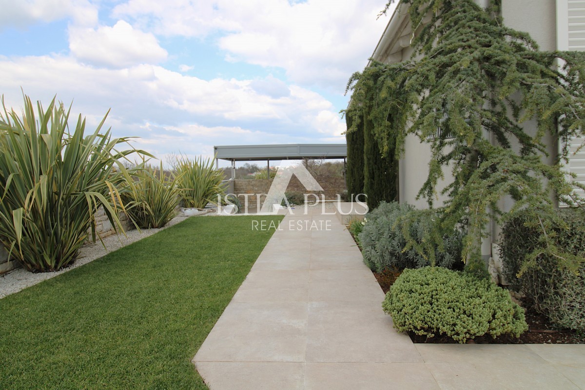 Эксклюзив! Уникальная вилла, сочетающая в себе качество, функциональность и расположение с открытым видом на море.