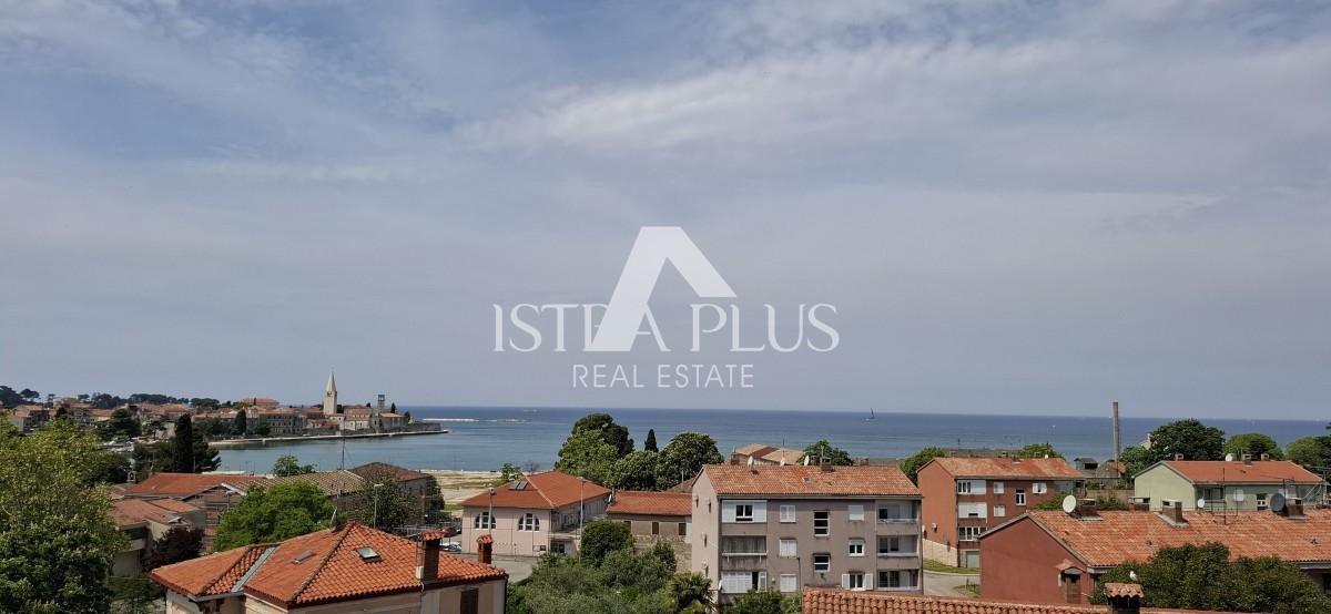 Apartma v Poreču s panoramskim pogledom na mesto in morje