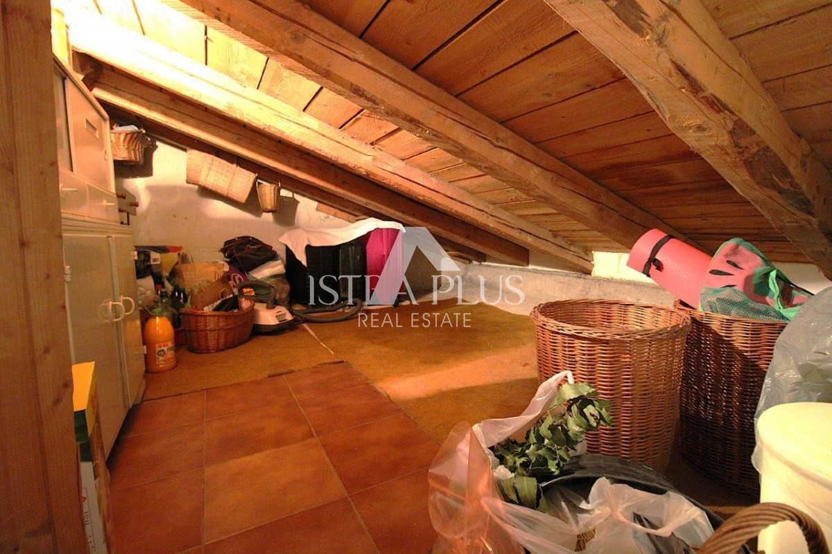 Apartma v Poreču s panoramskim pogledom na mesto in morje