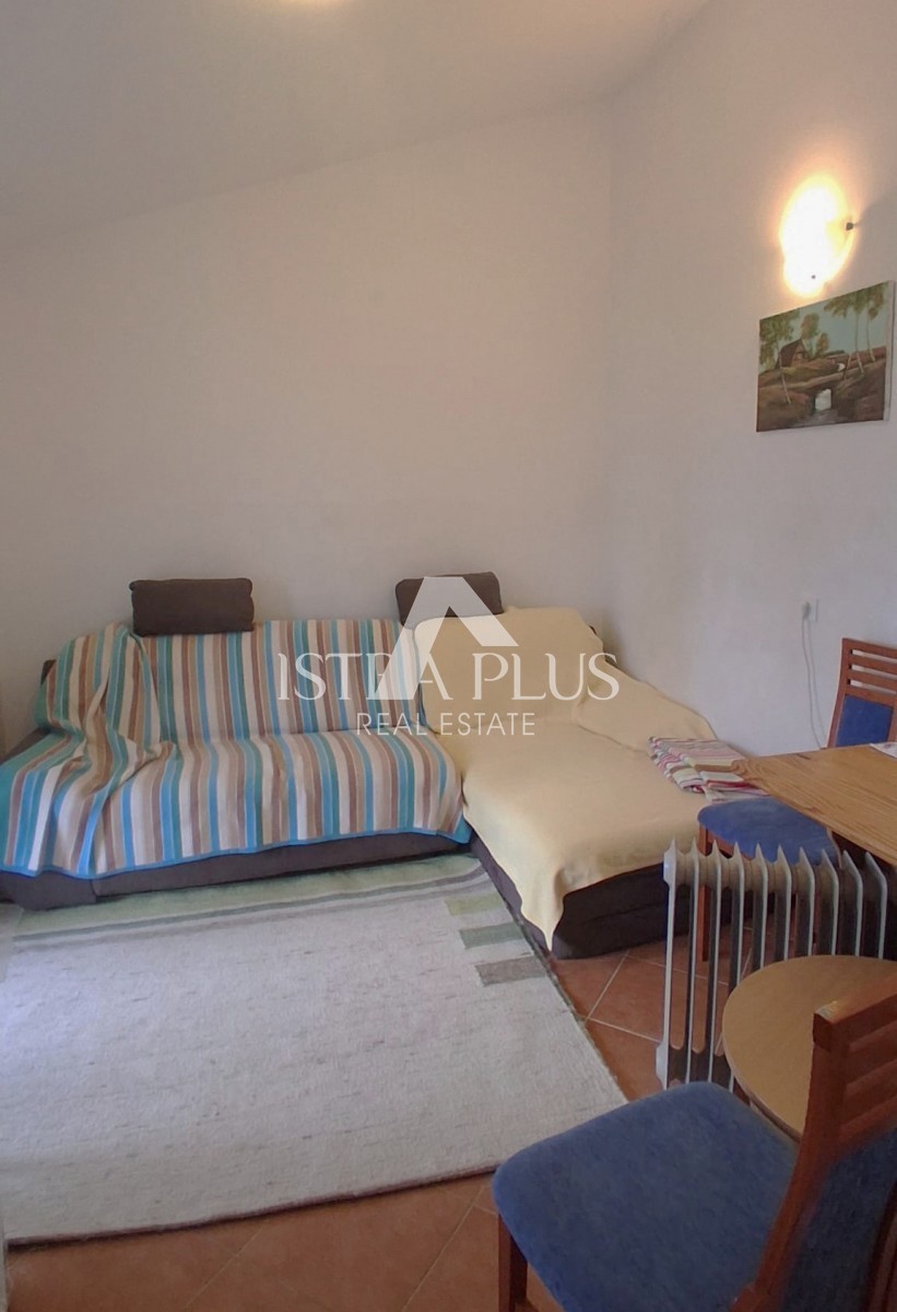 Prilika!! Červar-Porat - Apartma z 2 spalnicama 150 m od morja!!