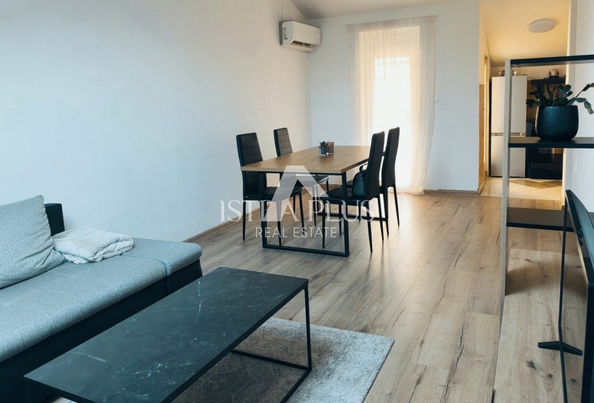 Poreč, odlična lokacija v mestu - stanovanje 49m2