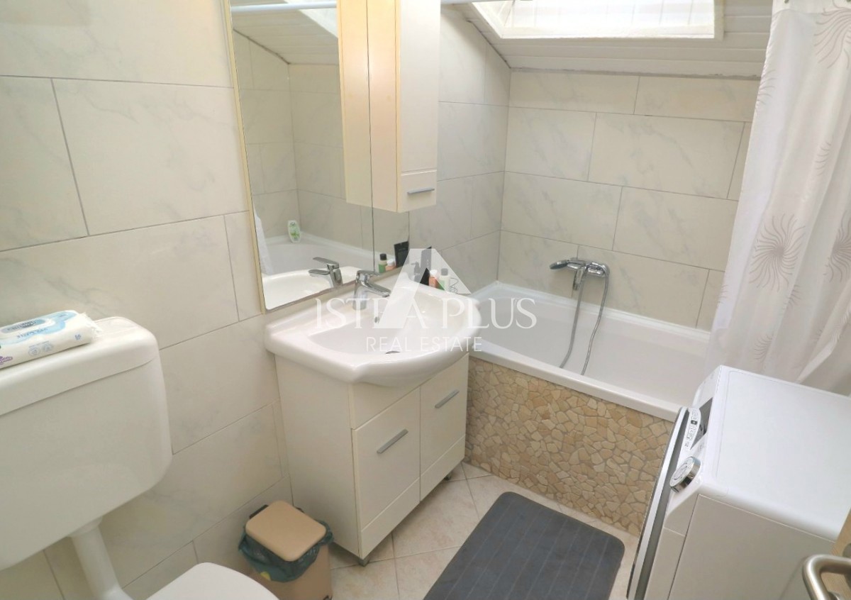 Poreč, odlična lokacija v mestu - stanovanje 49m2