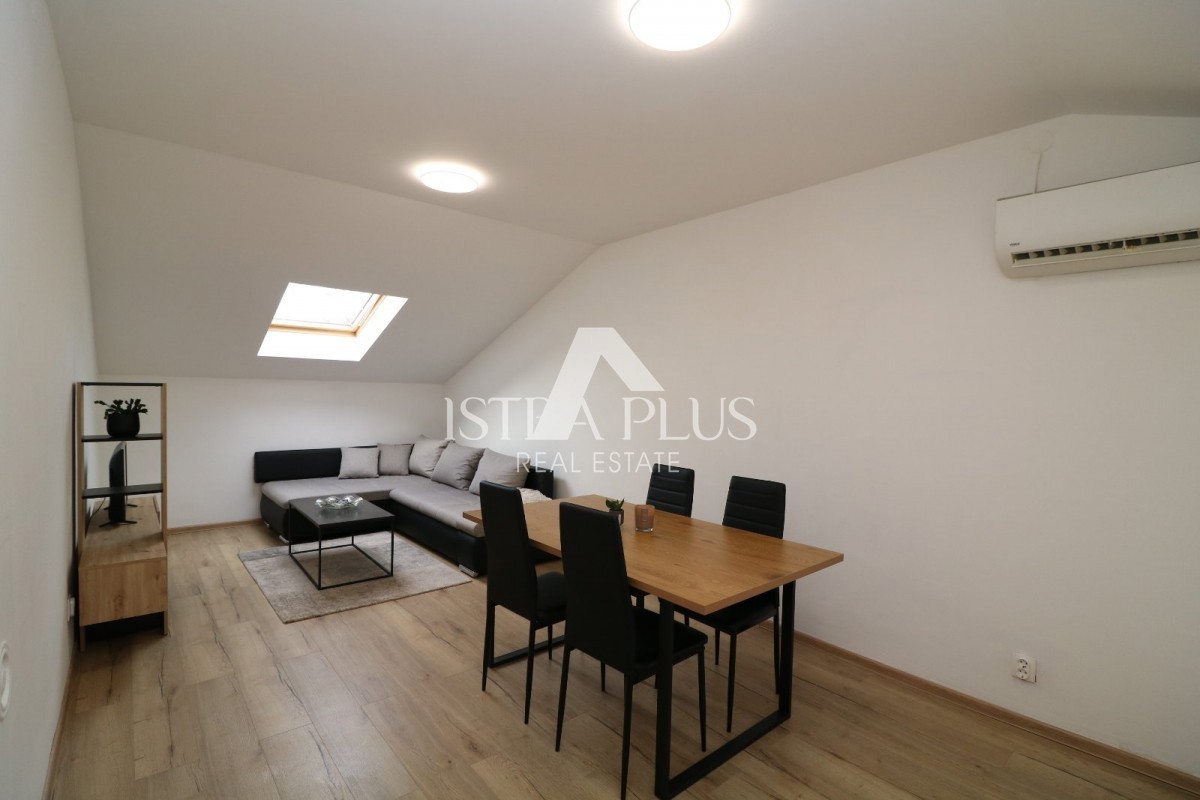 Poreč, odlična lokacija v mestu - stanovanje 49m2