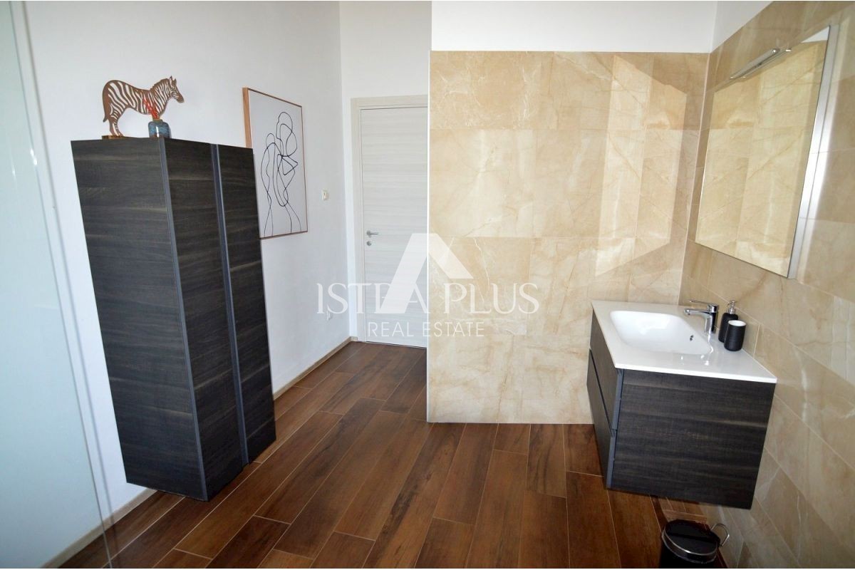 Istra, Poreč - Nova, moderna hiša z bazenom v bližini Poreča