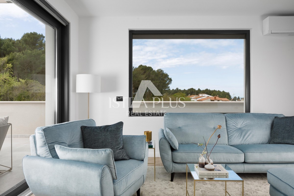 Ekskluziven penthouse v Poreču, nova stavba z moderno dekoracijo