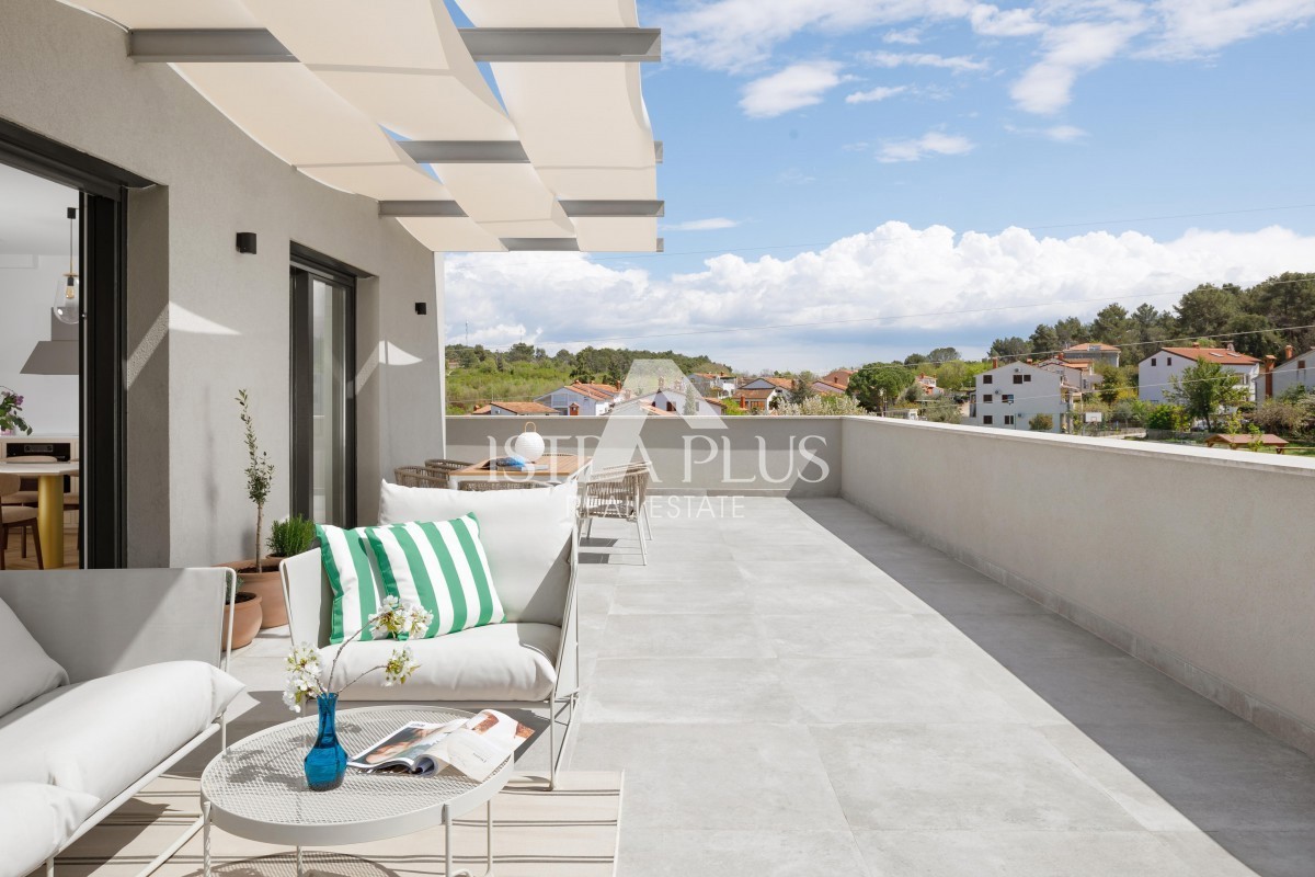 Ekskluziven penthouse v Poreču, nova stavba z moderno dekoracijo
