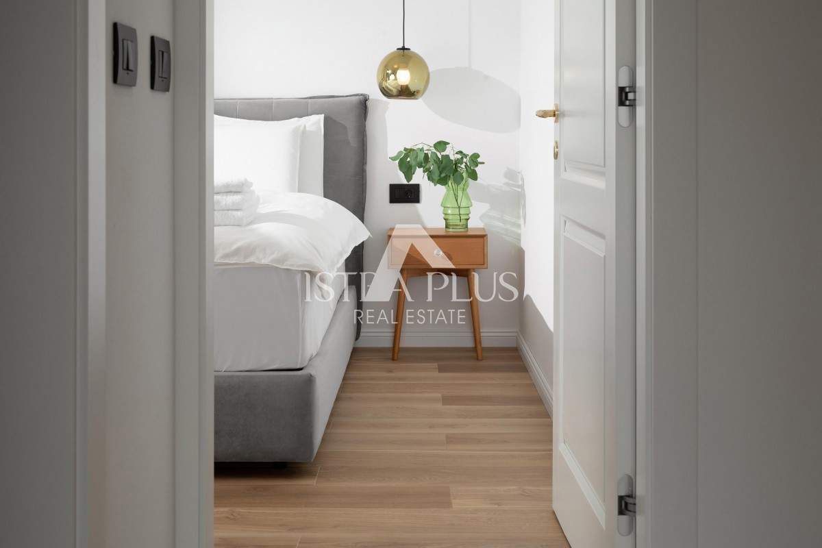 Ekskluziven penthouse v Poreču, nova stavba z moderno dekoracijo