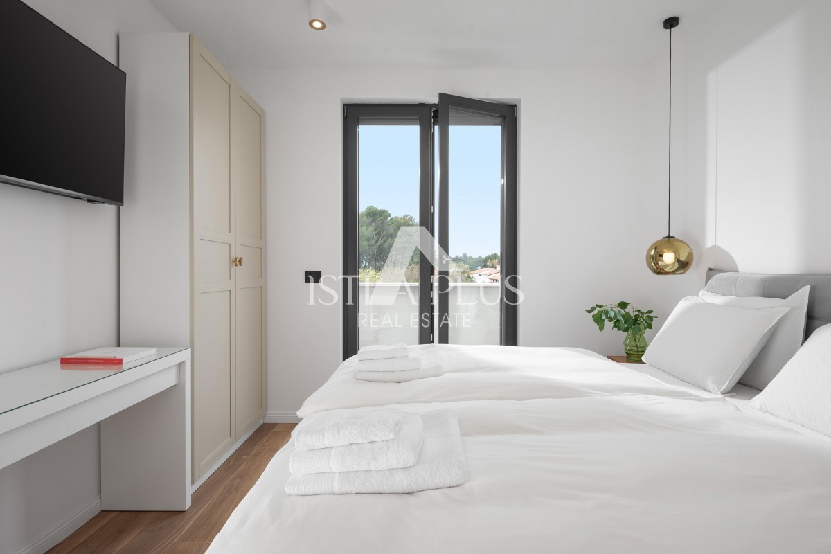 Ekskluziven penthouse v Poreču, nova stavba z moderno dekoracijo
