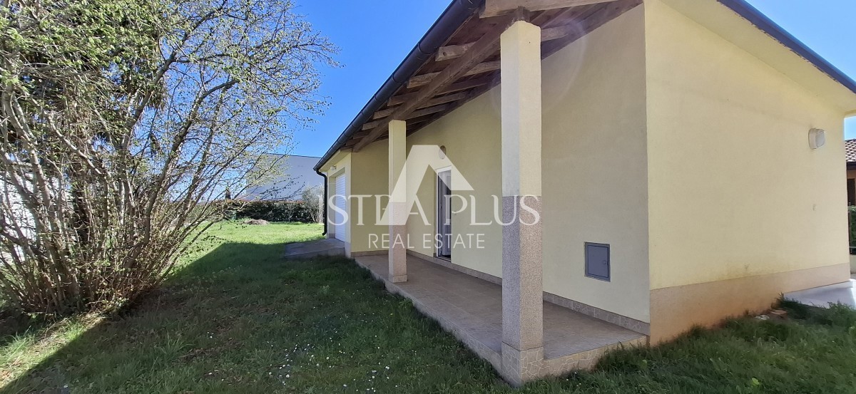 Istra, Poreč blizu centra in morja! Samostojna hiša s 3 apartmaji - prizidek in garaža!