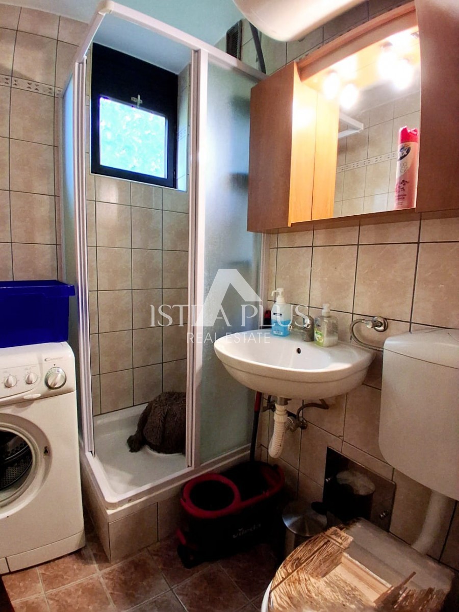 Poreč,Červar-Porat -apartaman 2.kat 100m od mora