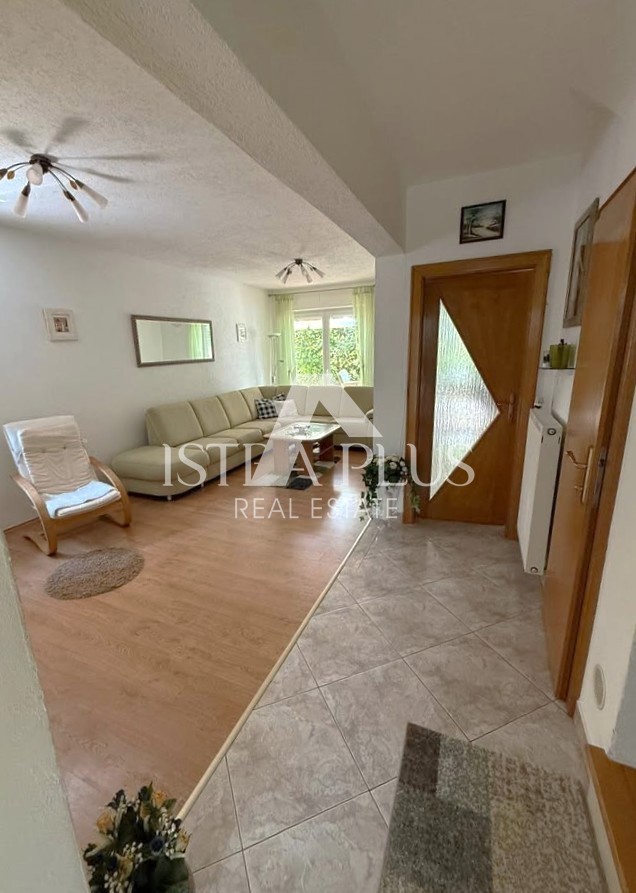 Istra, Poreč 2km - Obnovljena družinska hiša v mirnem okolju, blizu morja