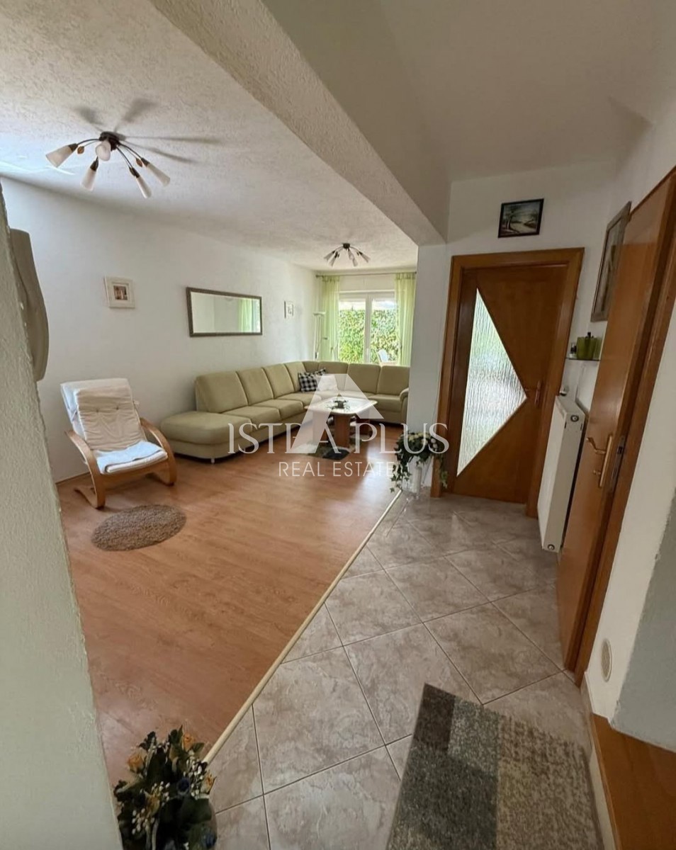 Istra, Poreč 2km - Obnovljena družinska hiša v mirnem okolju, blizu morja