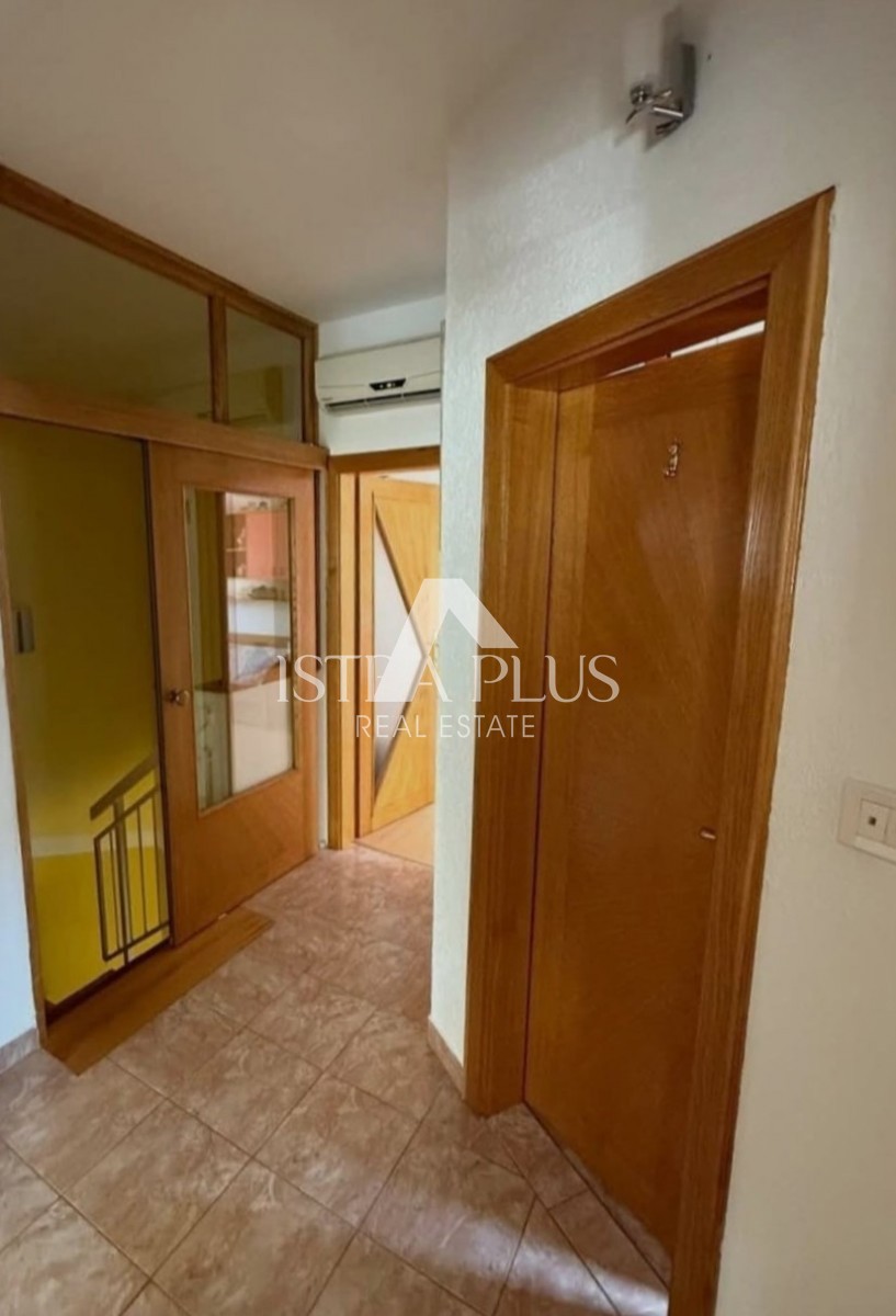 Istra, Poreč 2km - Obnovljena družinska hiša v mirnem okolju, blizu morja