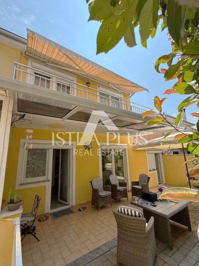 Istra, Poreč 2km - Obnovljena družinska hiša v mirnem okolju, blizu morja