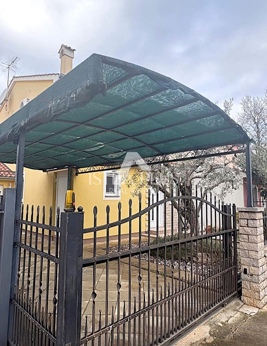 Istra, Poreč 2km - Obnovljena družinska hiša v mirnem okolju, blizu morja