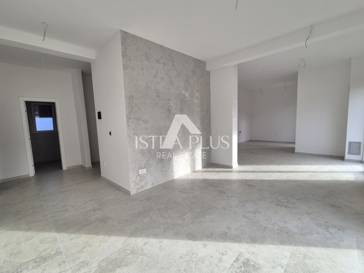 Istra, Poreč okolica 2km od mora - Stanovanje v prizemlju 88m2 z dvoriščem -NOVOGRADNJA