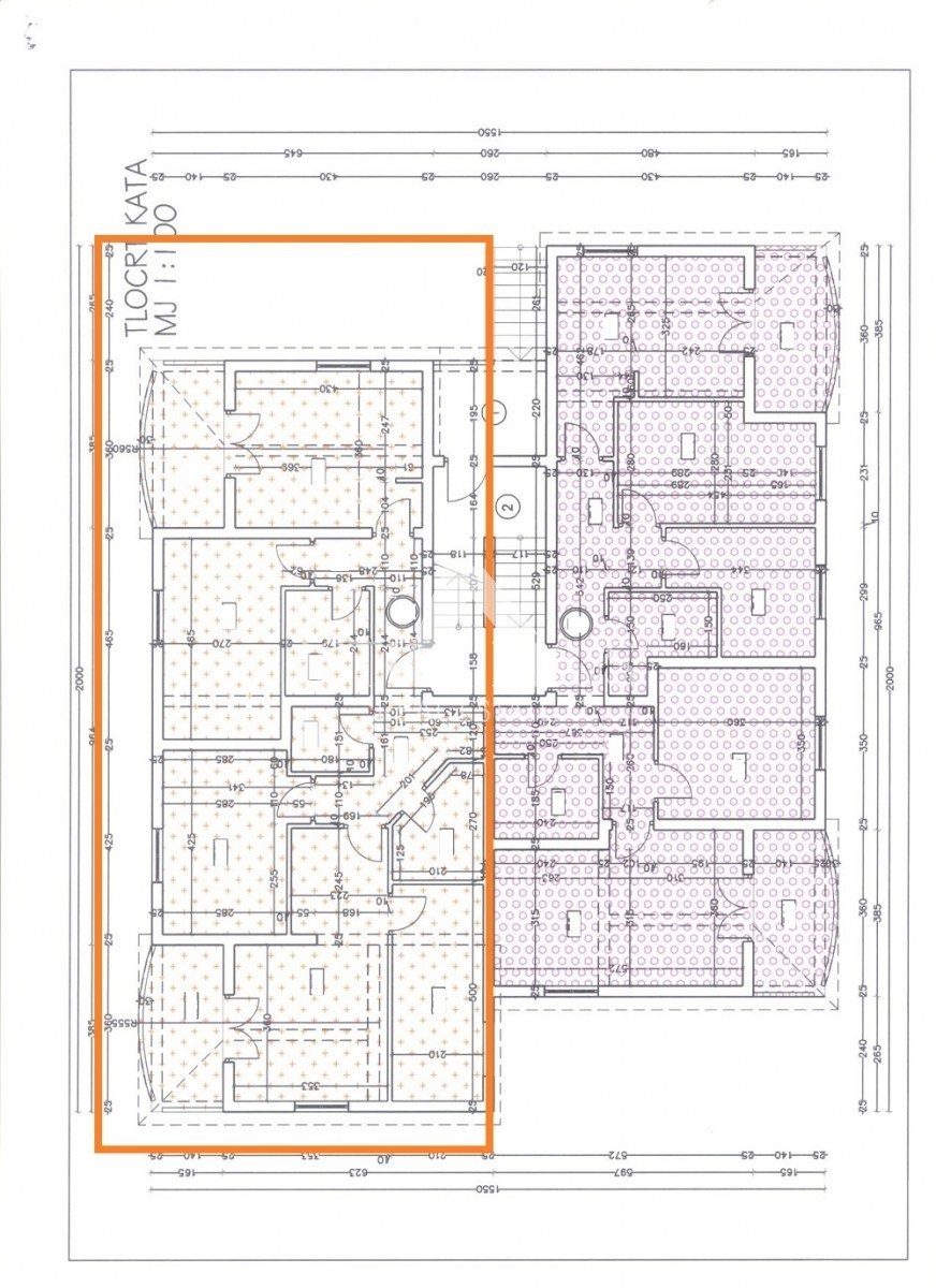 PRILOŽNOST!! Veliko stanovanje 101,26m2 razdeljeno na 2 manjši stanovanji in dvorišče!! 2 km od morja