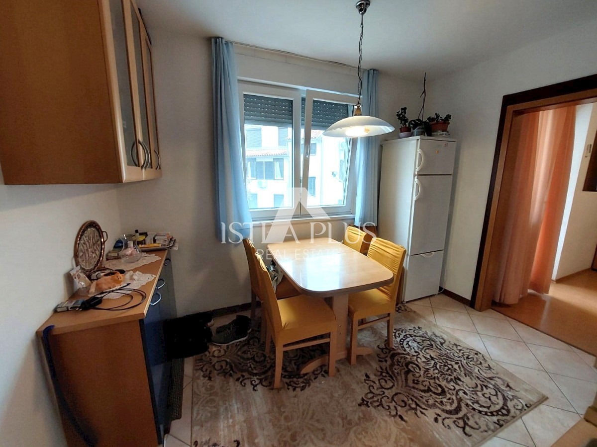Apartma v 2. nadstropju, 200m od morja - Červar Porat
