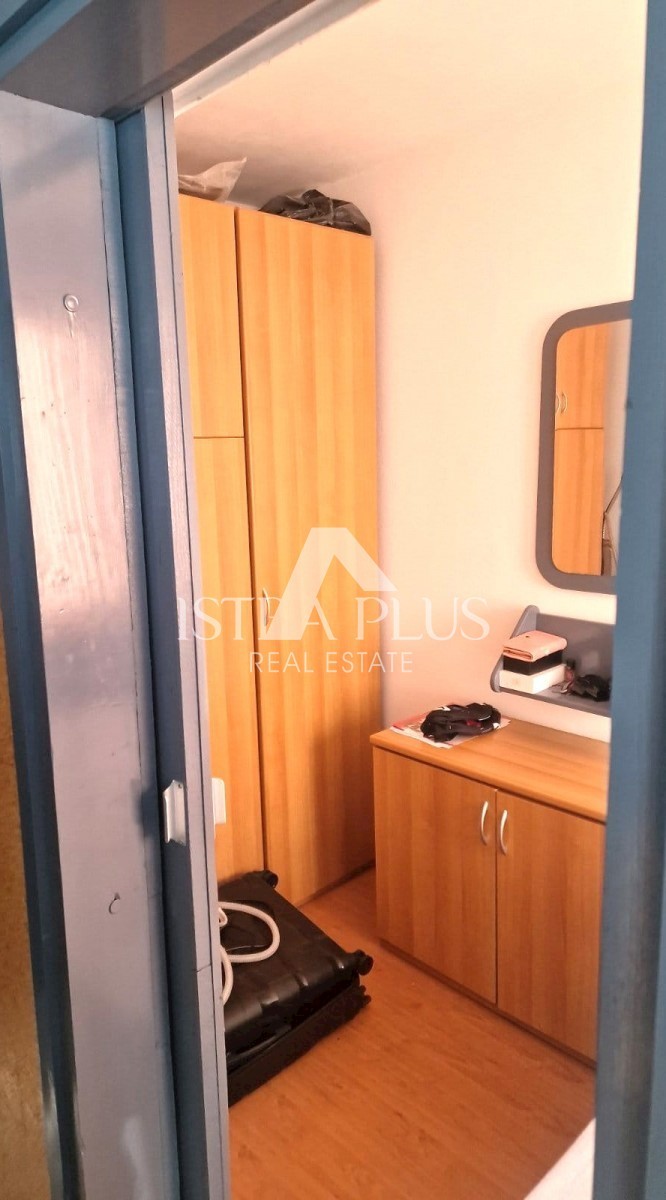 Apartma v 2. nadstropju, 200m od morja - Červar Porat