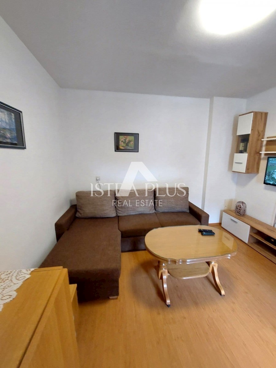 Apartma v 2. nadstropju, 200m od morja - Červar Porat