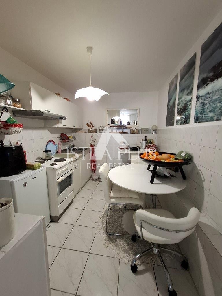 Novo naselje!! Apartma v pritličju 600 m od morja