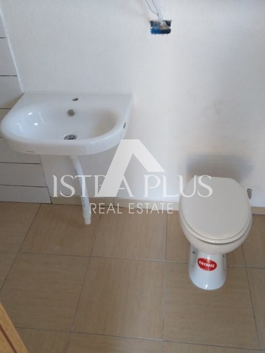 POREČ, okolica - kmetijsko zemljišče, parcelirano na 1047m2 vikend parcel, skupaj 4546m2