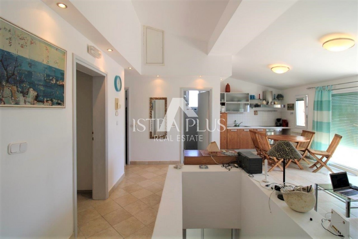 Penthouse 3 spalnice, terasa s pogledom na morje!!