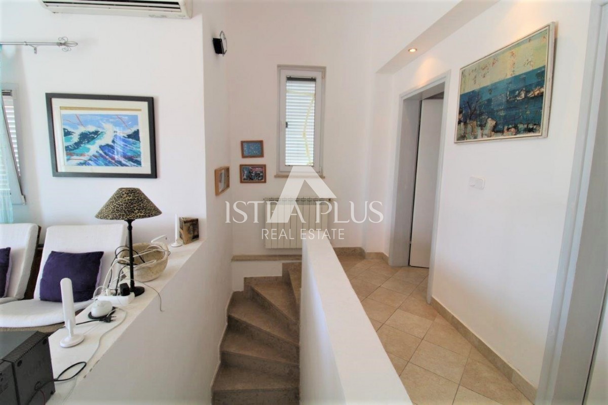 Penthouse 3 spalnice, terasa s pogledom na morje!!