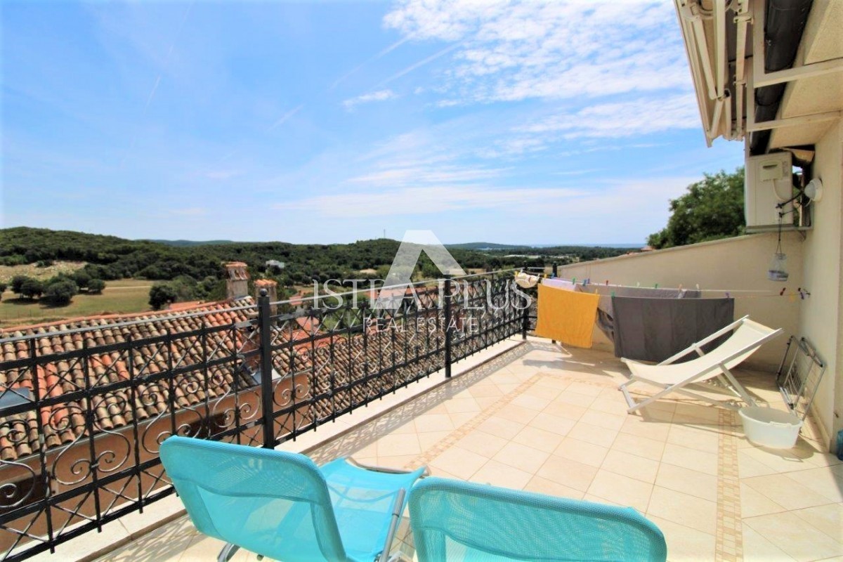 Penthouse 3 spalnice, terasa s pogledom na morje!!