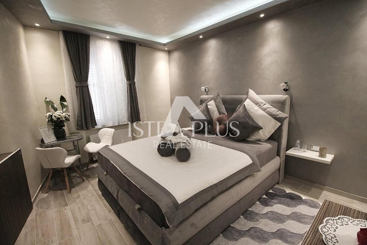 Apartma v pritličju v centru Poreča, 50 m od morja