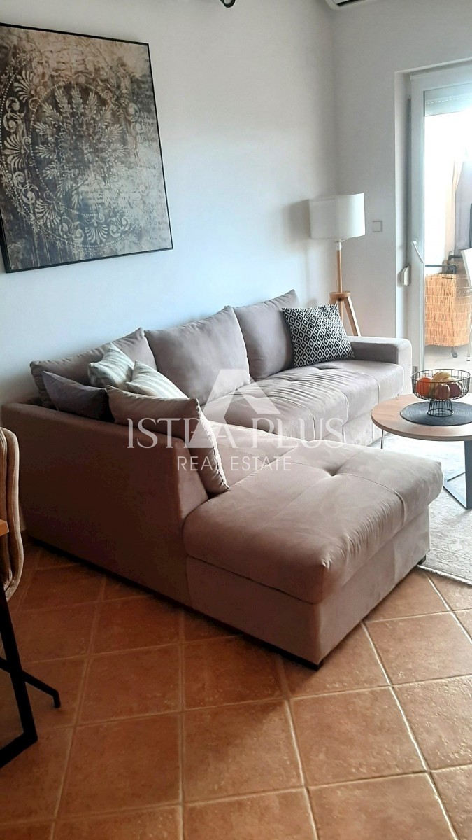Na novo prenovljen apartma s pogledom na morje - Poreč