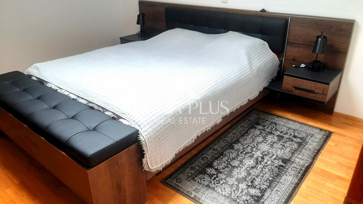 Na novo prenovljen apartma s pogledom na morje - Poreč