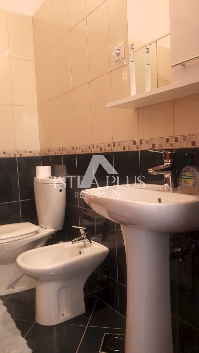 Na novo prenovljen apartma s pogledom na morje - Poreč