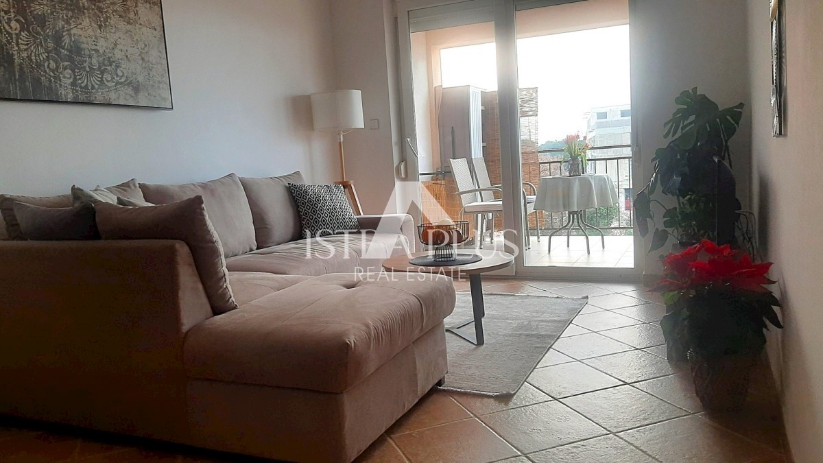 Na novo prenovljen apartma s pogledom na morje - Poreč