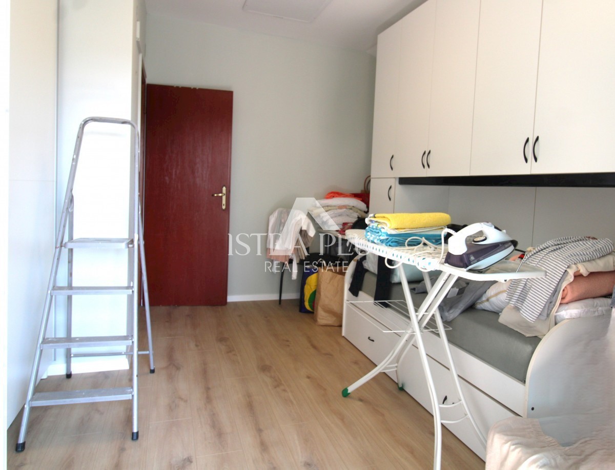 Poreč - Apartma v 2. nadstropju, 500m od morja