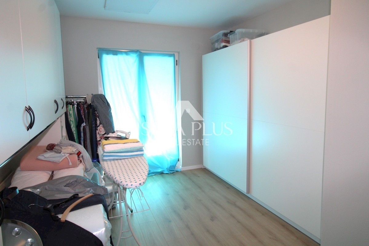 Poreč - Apartma v 2. nadstropju, 500m od morja