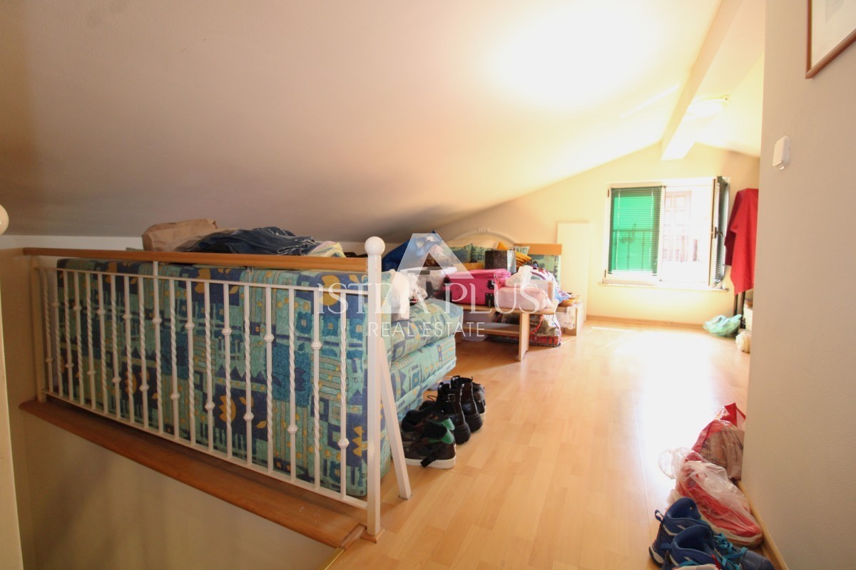 Poreč - Apartma v 2. nadstropju, 500m od morja