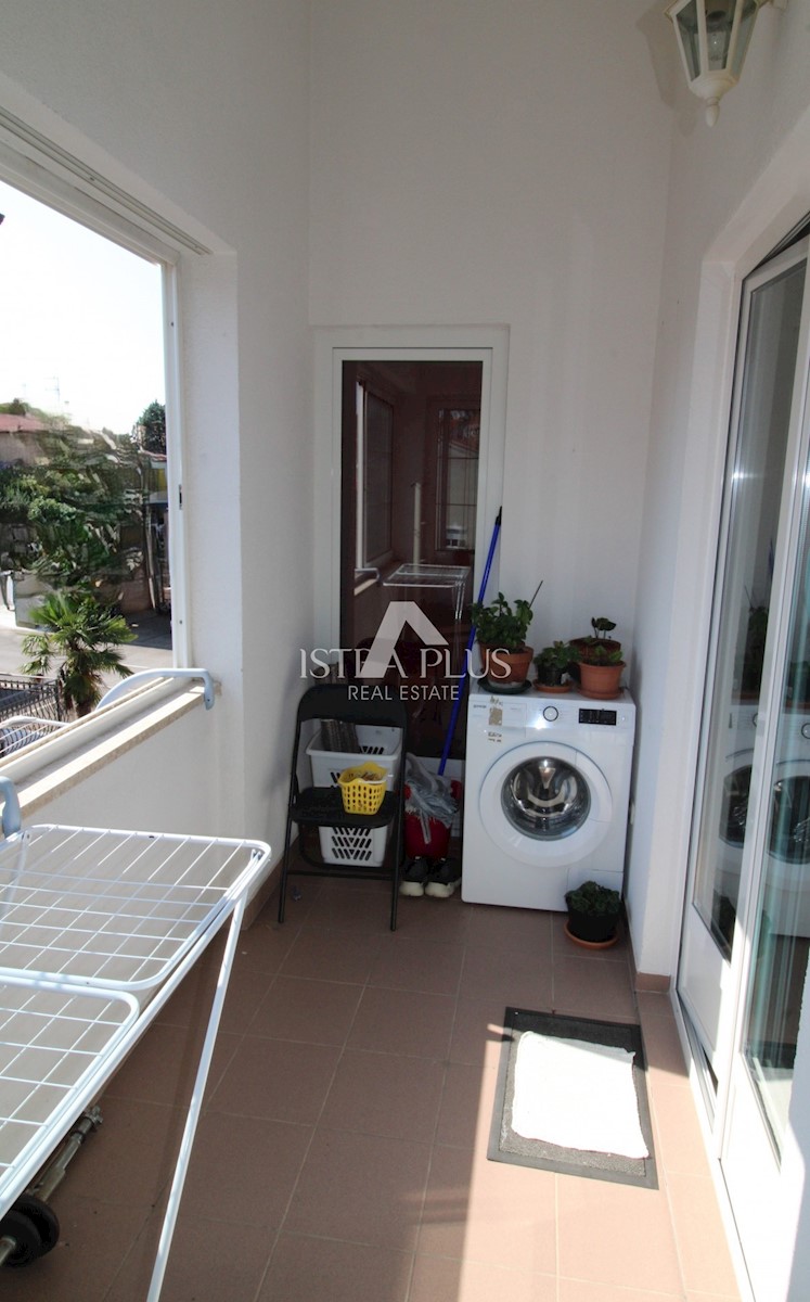 Poreč - Apartma v 2. nadstropju, 500m od morja