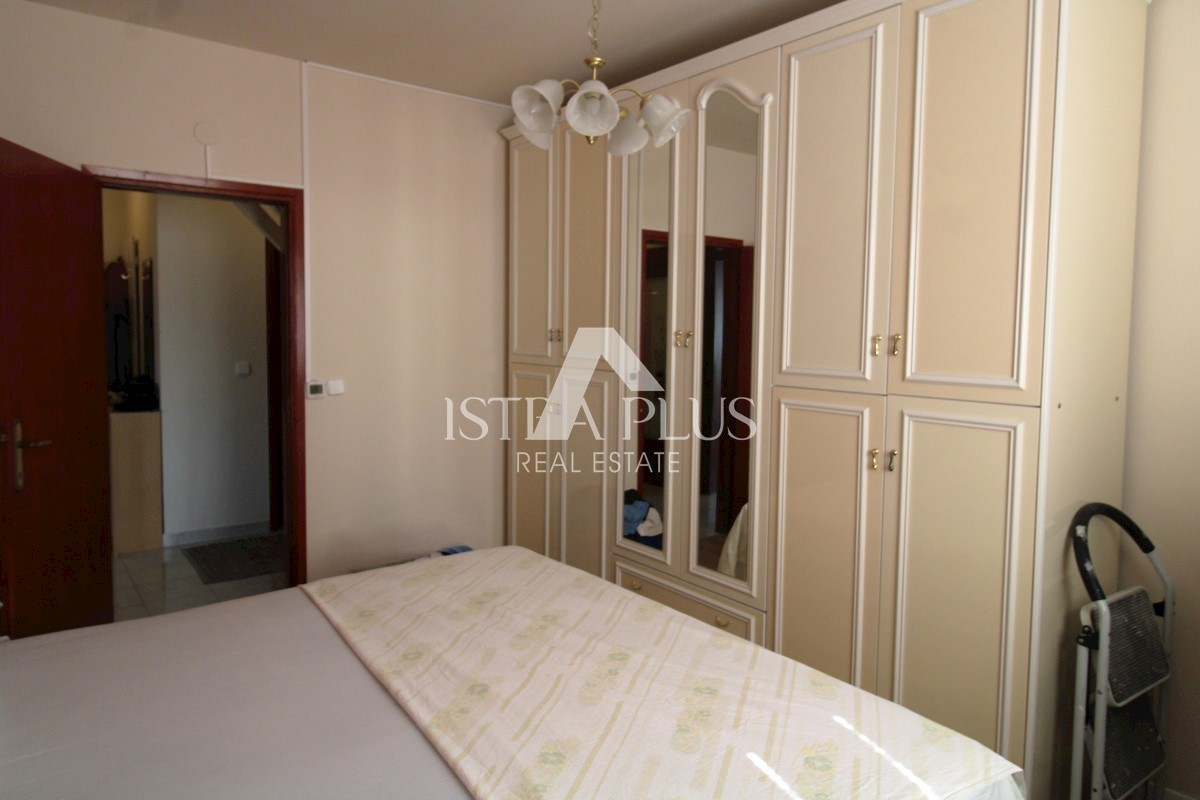 Poreč - Apartma v 2. nadstropju, 500m od morja