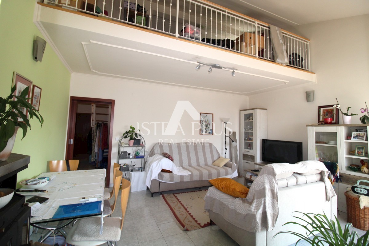 Poreč - Apartma v 2. nadstropju, 500m od morja