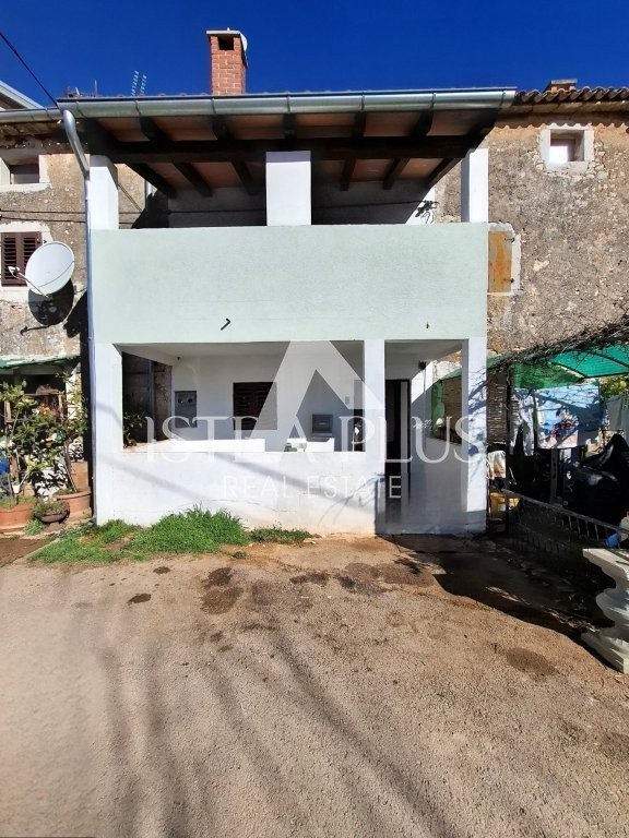 Istra, okolica Poreča, 8 km, obnovljena kamnita hiša z dvoriščem