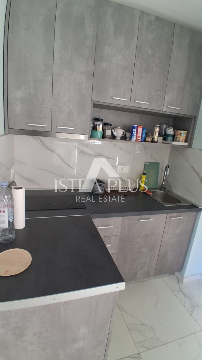 Červar Porat , stanovanje 1.kat  200m od mora