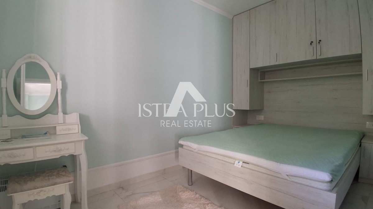 Červar Porat , stanovanje 1.kat  200m od mora