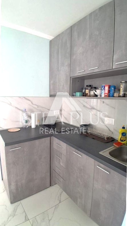 PRILOŽNOST! Červar Porat, Čudovito, praktično stanovanje v 1. nadstropju 200m od morja