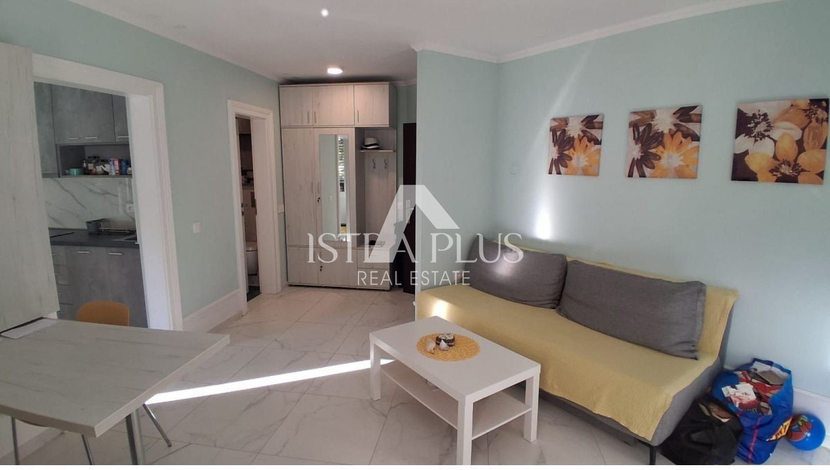 PRILOŽNOST! Červar Porat, Čudovito, praktično stanovanje v 1. nadstropju 200m od morja