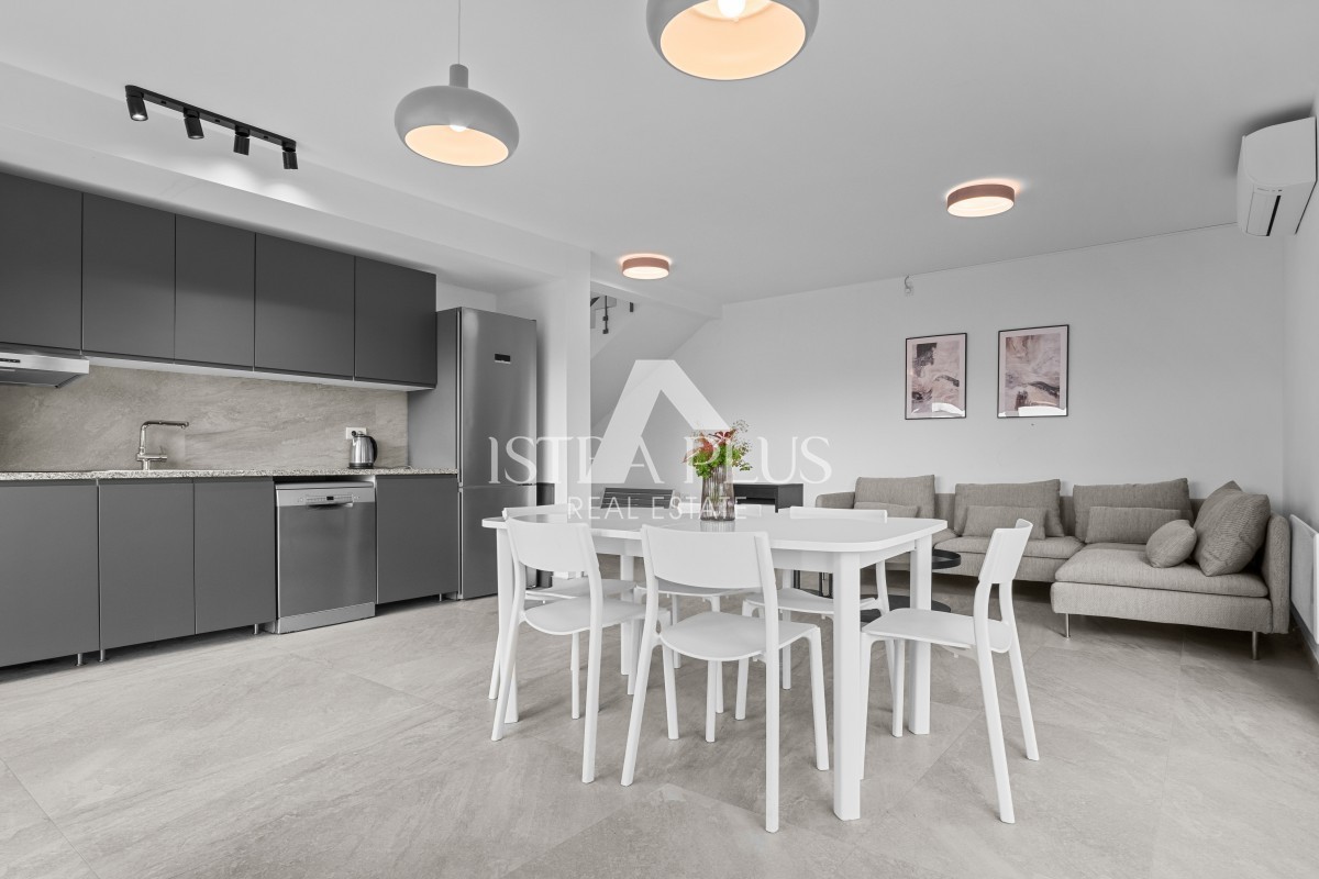 Istra, Poreč - moderna novogradnja, pol samostojna hiša v bližini centra Poreča!!