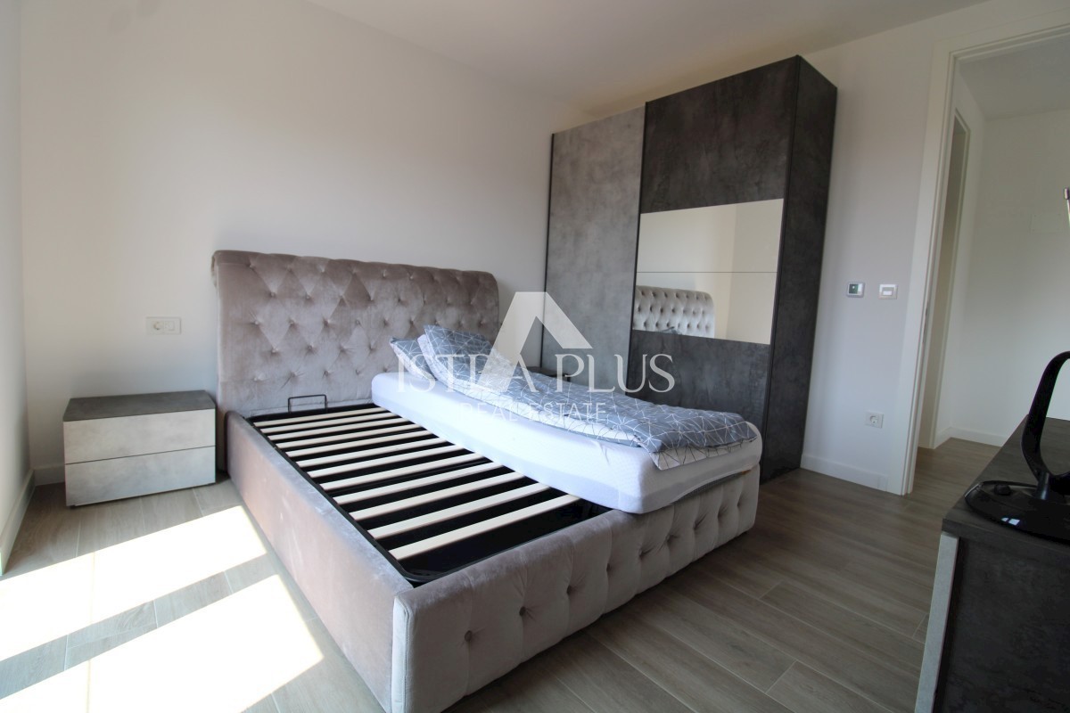 APARTMA NA ODLIČNI LOKACIJI, 400 METROV OD MORJA