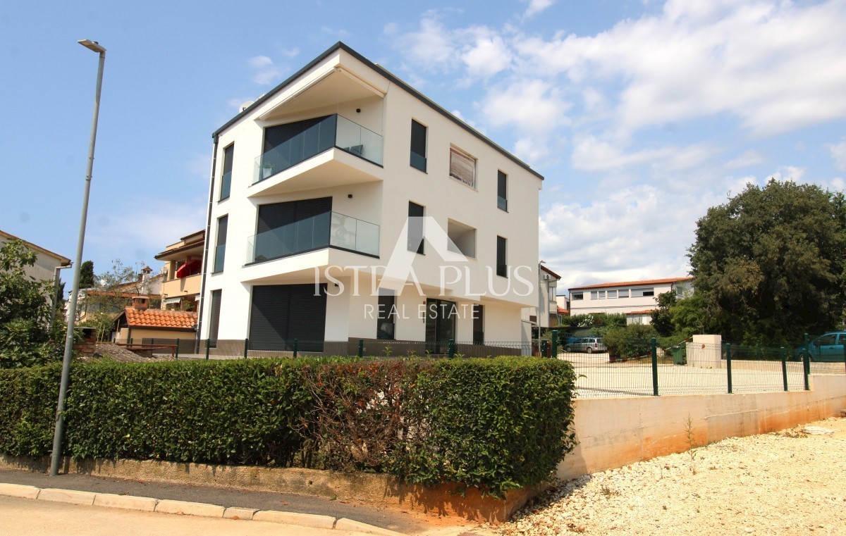 APARTMA NA ODLIČNI LOKACIJI, 400 METROV OD MORJA